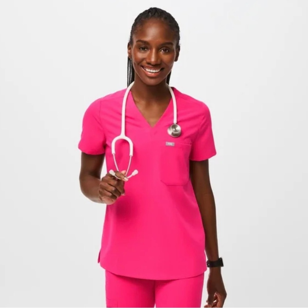 Figs | Catarina One Pocket Scrub Top in Shocking Pink Size XXS